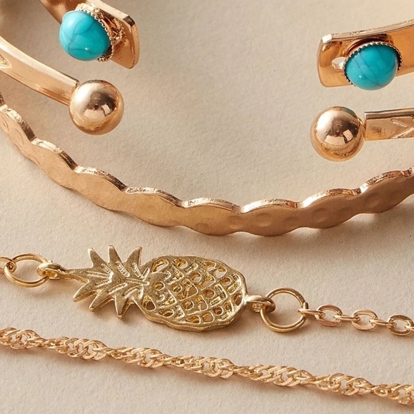 NEW (5)β Piece Adjustable Bracelet Set | 18k Gold Plated - Picture 2 of 5